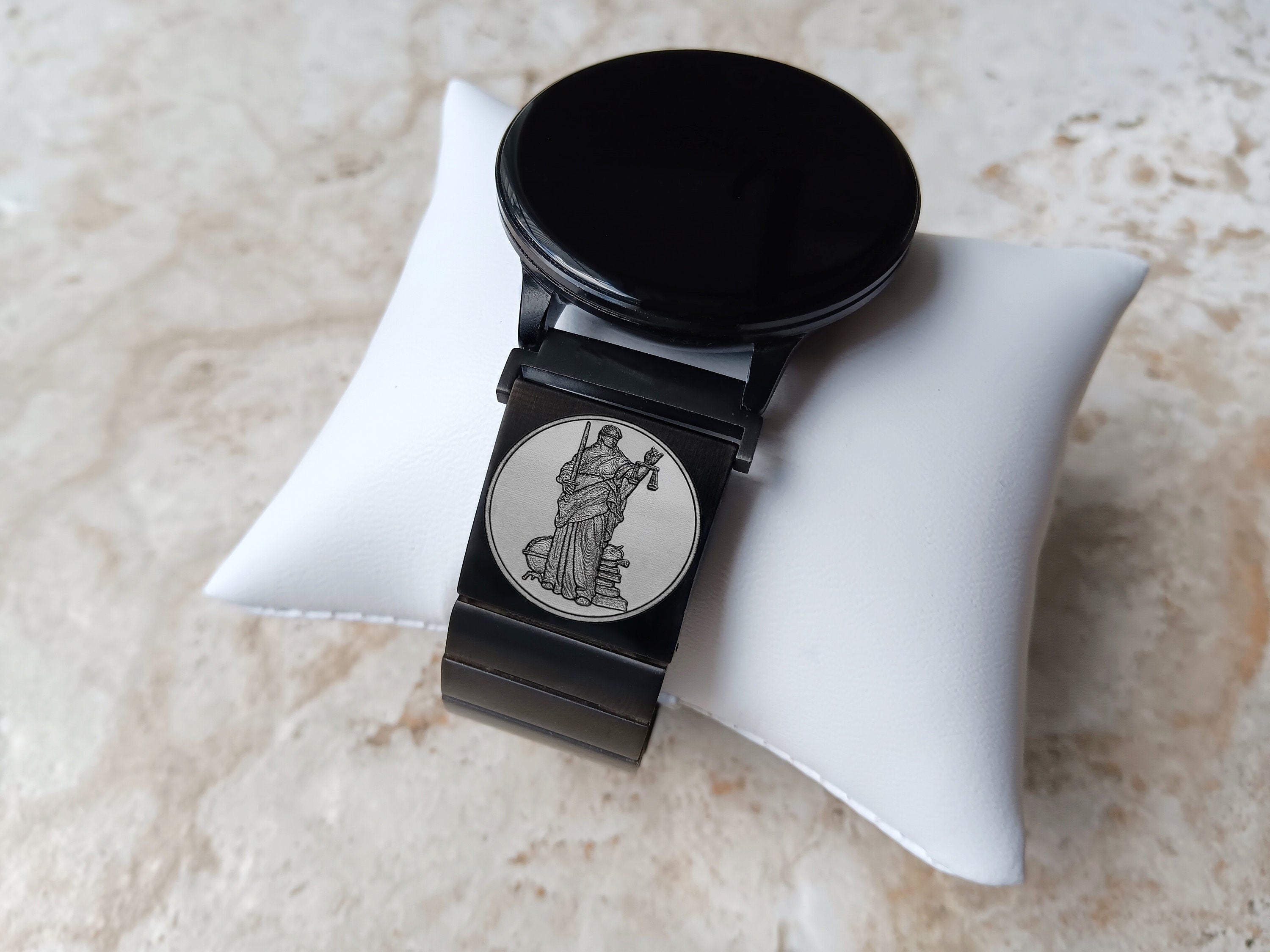 Samsung Engraved Lady Justice Band for Watch 7 6 5 4 Classic Watch 3 Active2 40mm 41 42 43 44mm 45mm 46mm 47mm St Steel Black Strap BJ2 -A20